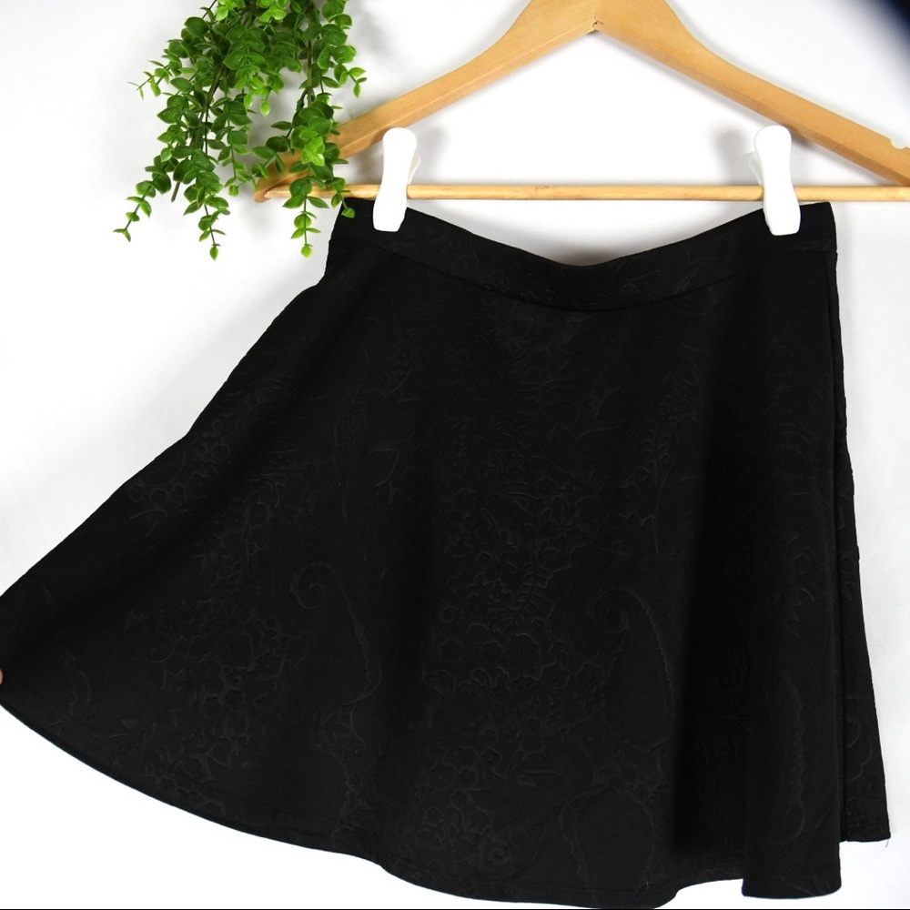 Aeropostale Black Floral Skater Skirt